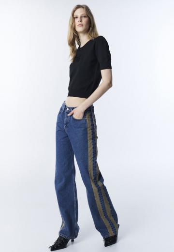 Прямые джинсы