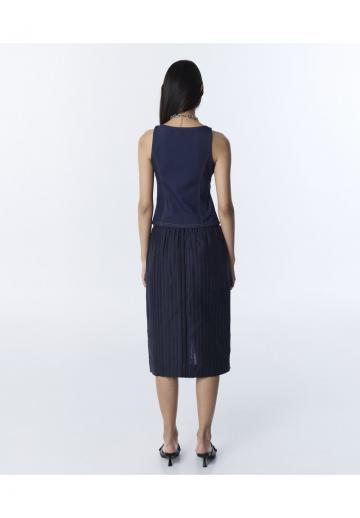 Блузка без рукавов