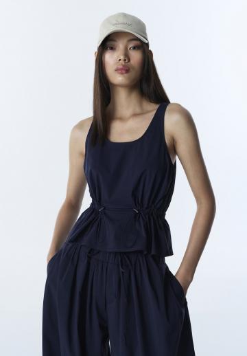 Блузка без рукавов