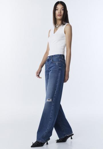 Прямые джинсы