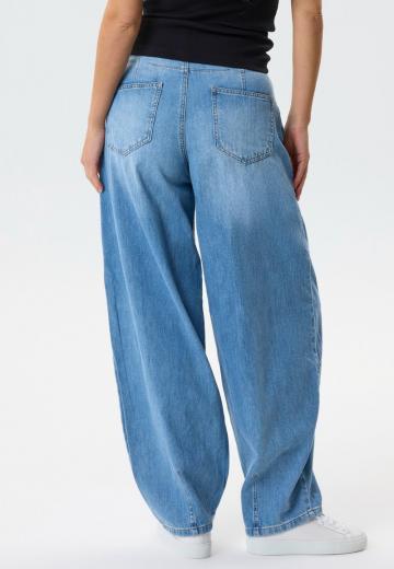 Джинсы
