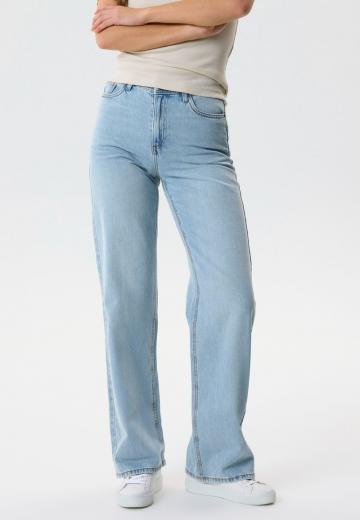 Свободные джинсы