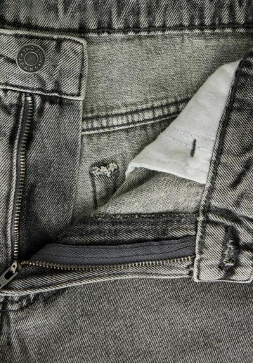 Джинсовые шорты