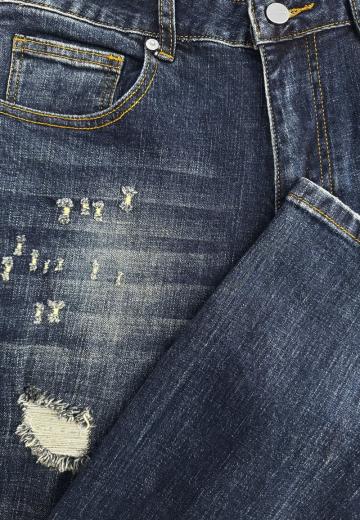 Узкие джинсы