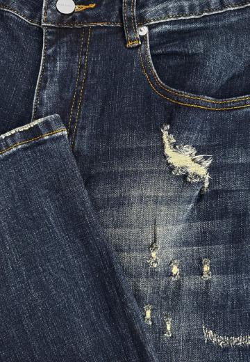 Узкие джинсы