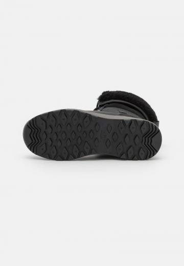 Зимние ботинки