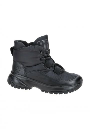 Ботинки на шнуровке