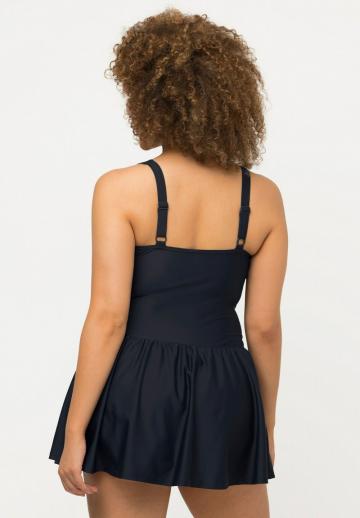 Слитный купальник