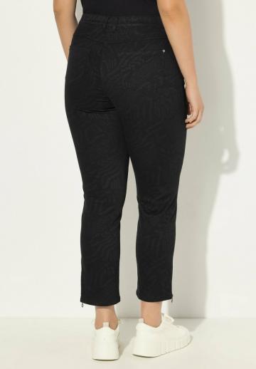 Короткие джинсы