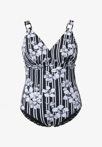 Слитный купальник