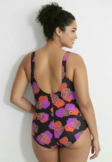 Слитный купальник