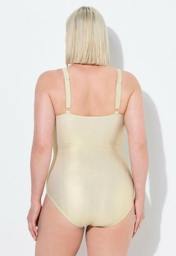 Слитный купальник