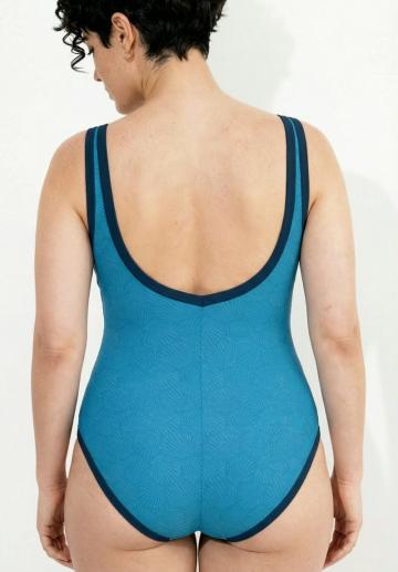 Слитный купальник