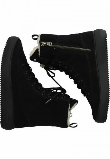 Зимние ботинки