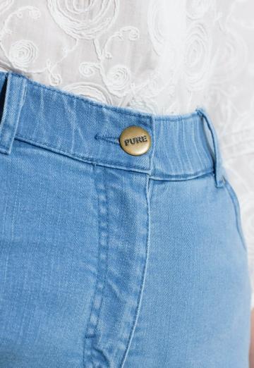 Клешеные джинсы