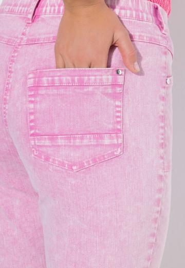 Короткие джинсы