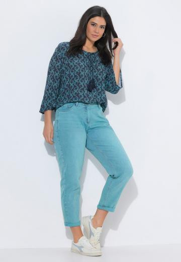 Короткие джинсы