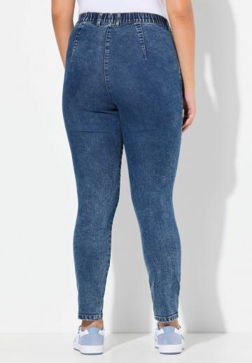 Узкие джинсы