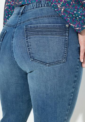 Узкие джинсы