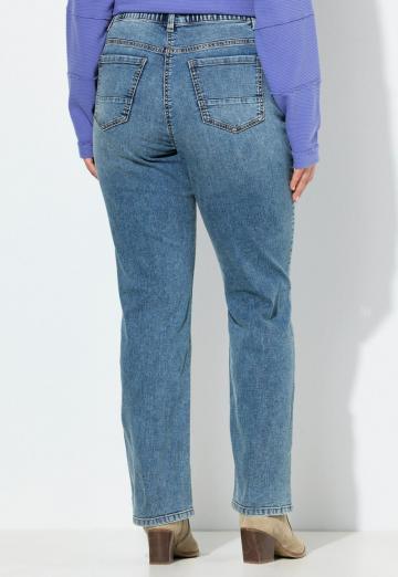 Прямые джинсы