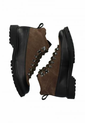 Походные ботинки