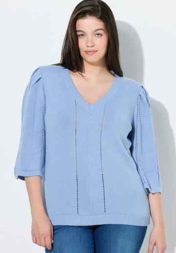 Пуловер с вырезом V