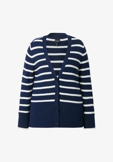 Длинный жилет