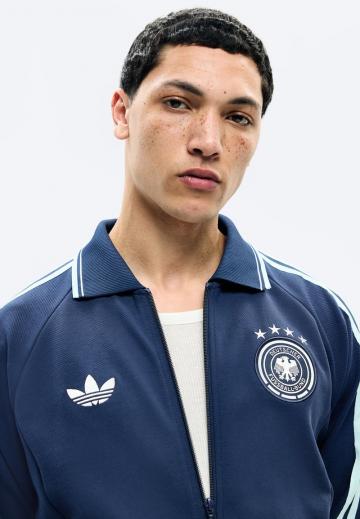 Спортивная кофта