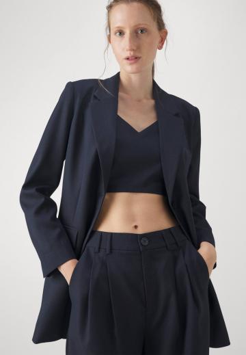 Топ на бретельках