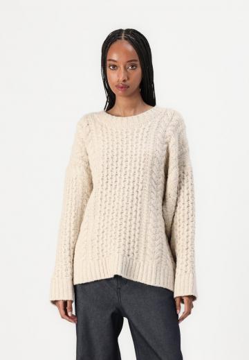 Длинный пуловер