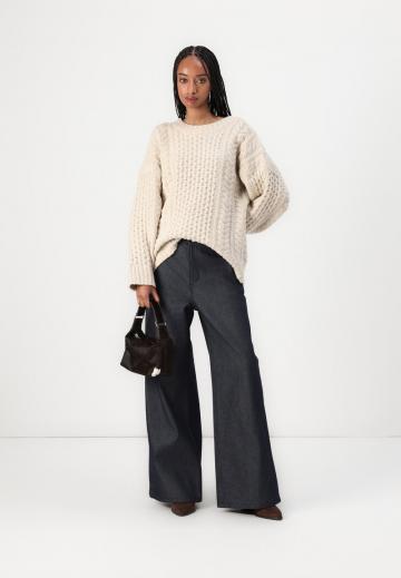 Длинный пуловер