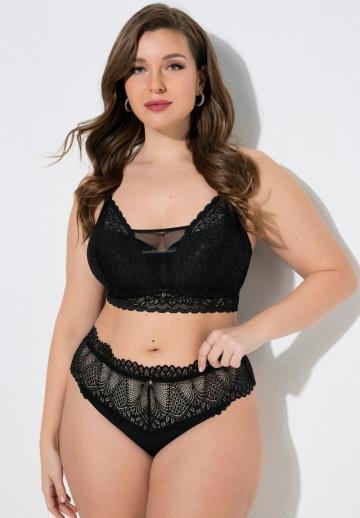 Трусы на бедрах