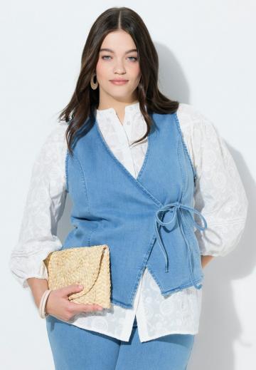 Джинсовая жилетка