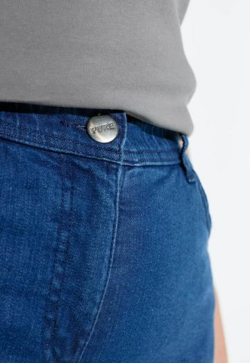 Узкие джинсы