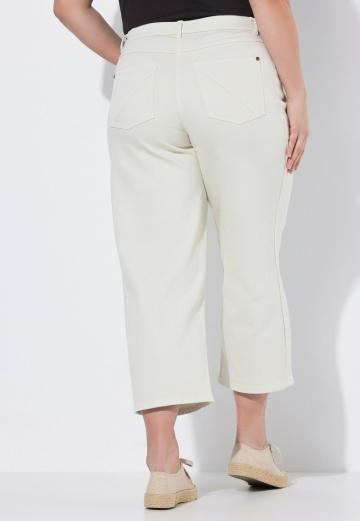 Короткие джинсы