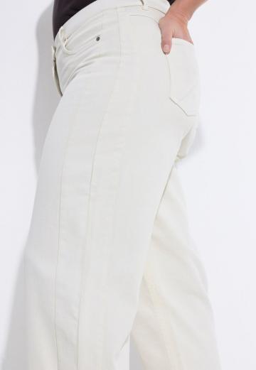 Короткие джинсы