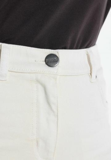 Короткие джинсы