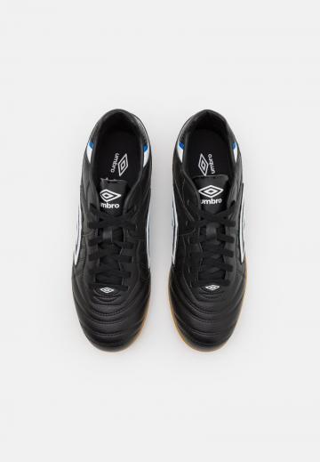 Футбольные бутсы