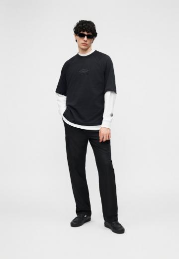 Брюки с накладными карманами