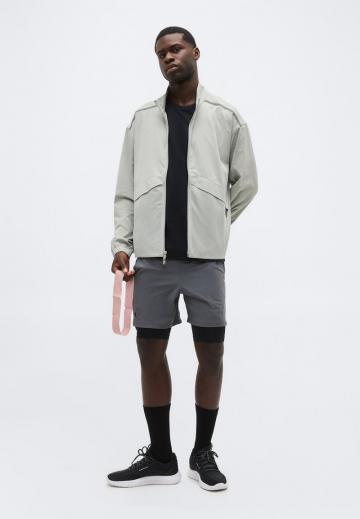 Спортивная куртка