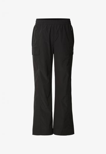 Брюки с накладными карманами