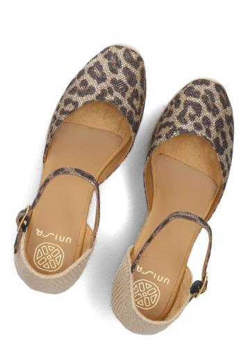 Туфли на танкетке