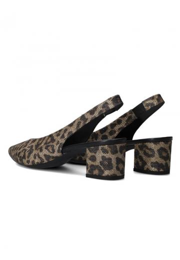 Туфли на высоком каблуке