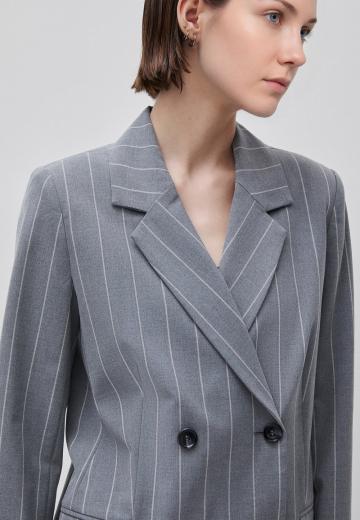 Короткое пальто