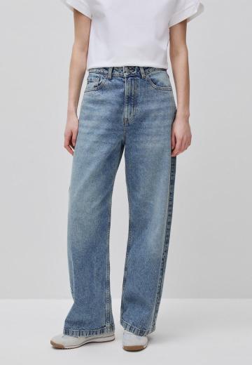 Клешеные джинсы