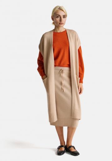 Длинный жилет