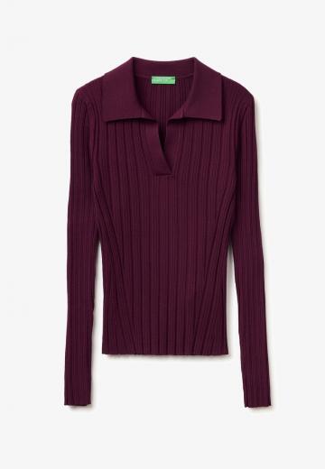 Пуловер с вырезом V