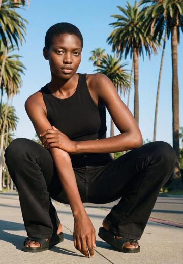 Клешеные брюки