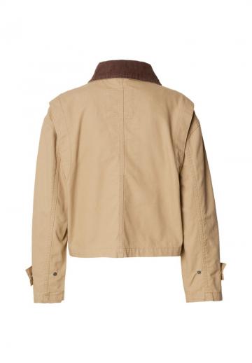 Куртка с накладнымит карманами