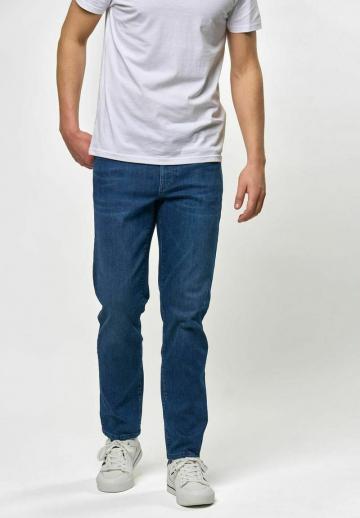 Узкие джинсы